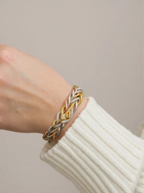 braids-luxe-bracelet-lifestyle
