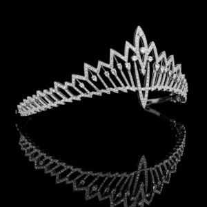 Elegant silver Élan Tiara with intricate diamond detailing.